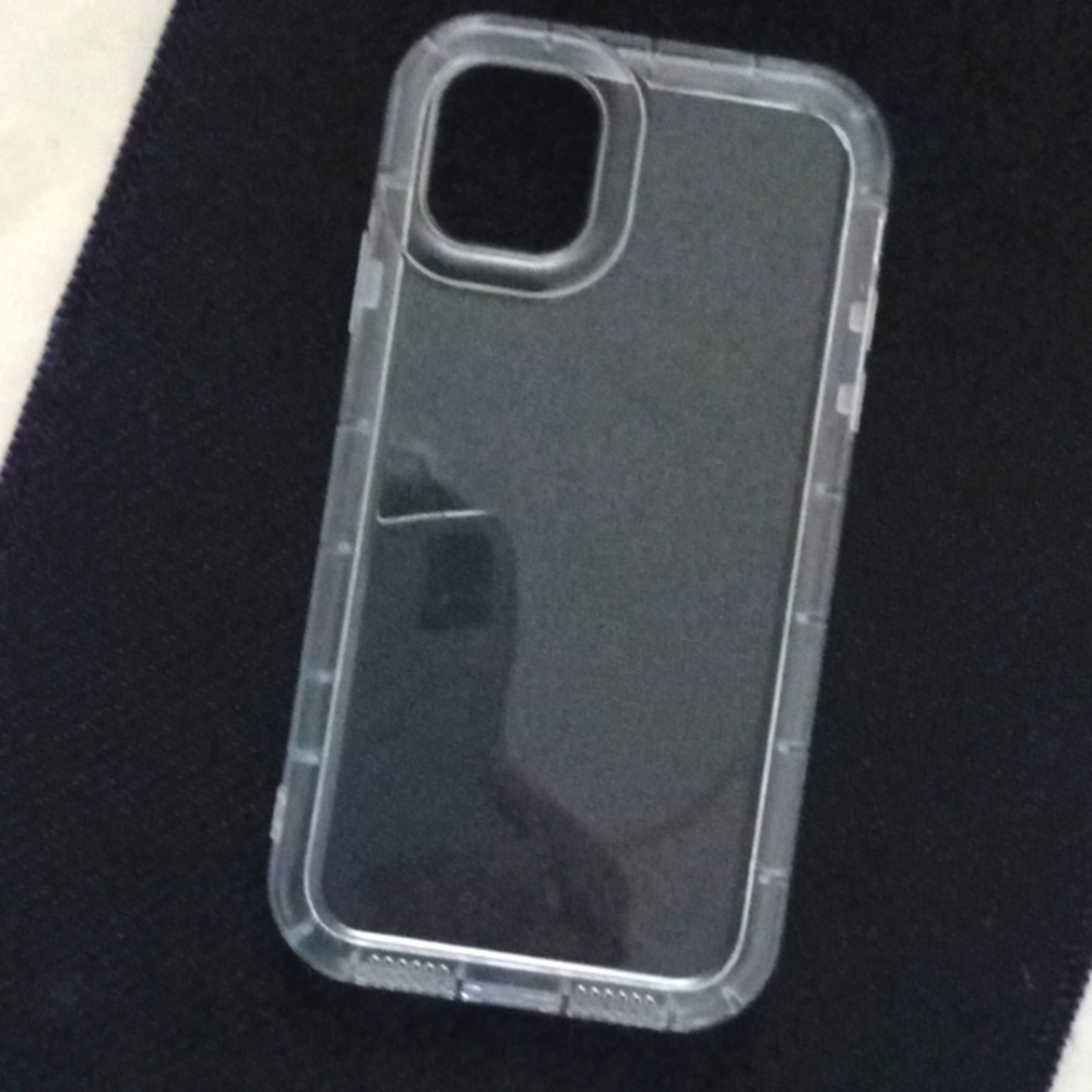 IPHONE 11 CLEAR CASE